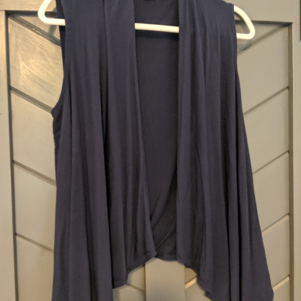 Athleta sleeveless vest (size S)